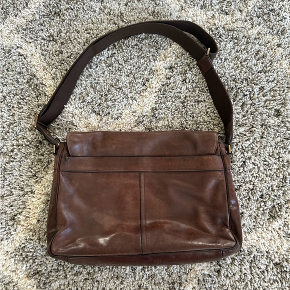 Coach legacy leather brown messenger bag, brass hardware, adjustable strap - Picture 3 of 16